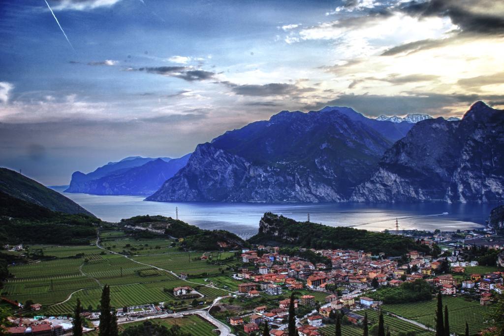 Casa San Tome Guest House Torbole Sul Garda Exterior photo